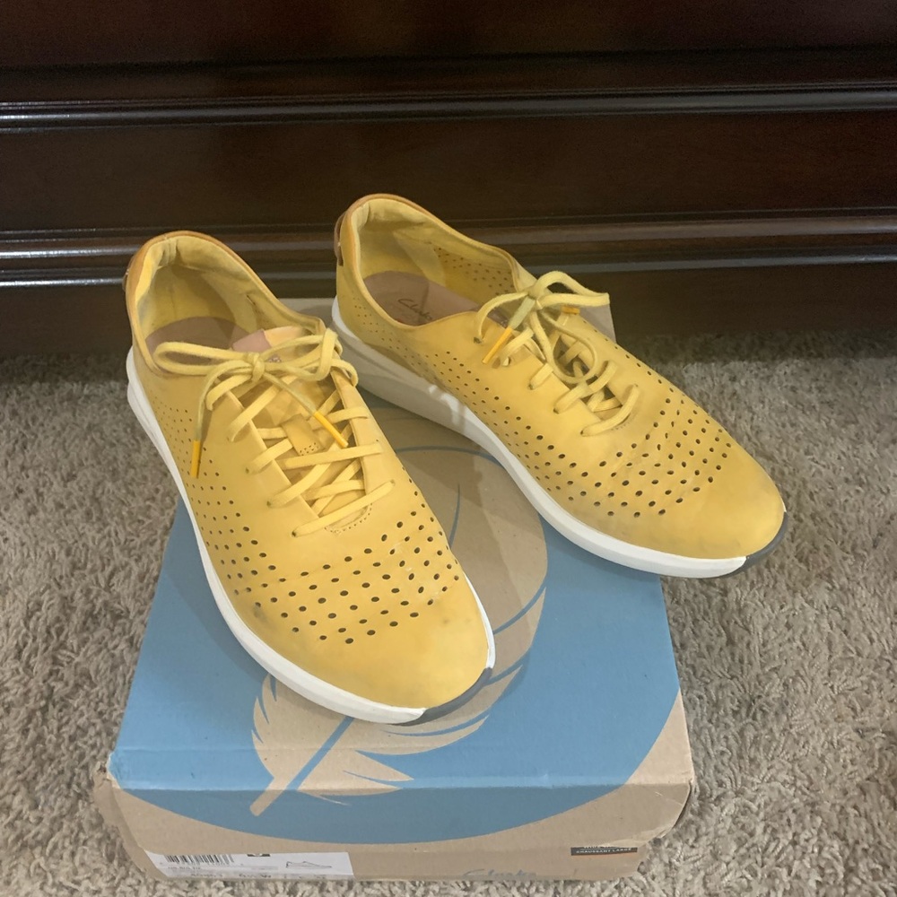 Clarks lace up sneaker